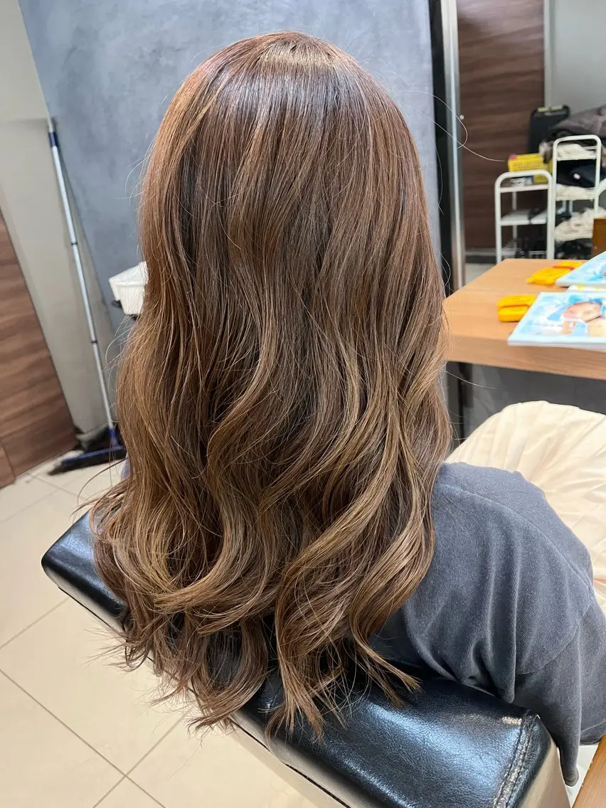 ロング カラー ヘアアレンジ ブリーチ ブリーチなしカラー 透明感カラー🤎 ゆりのヘアスタイル