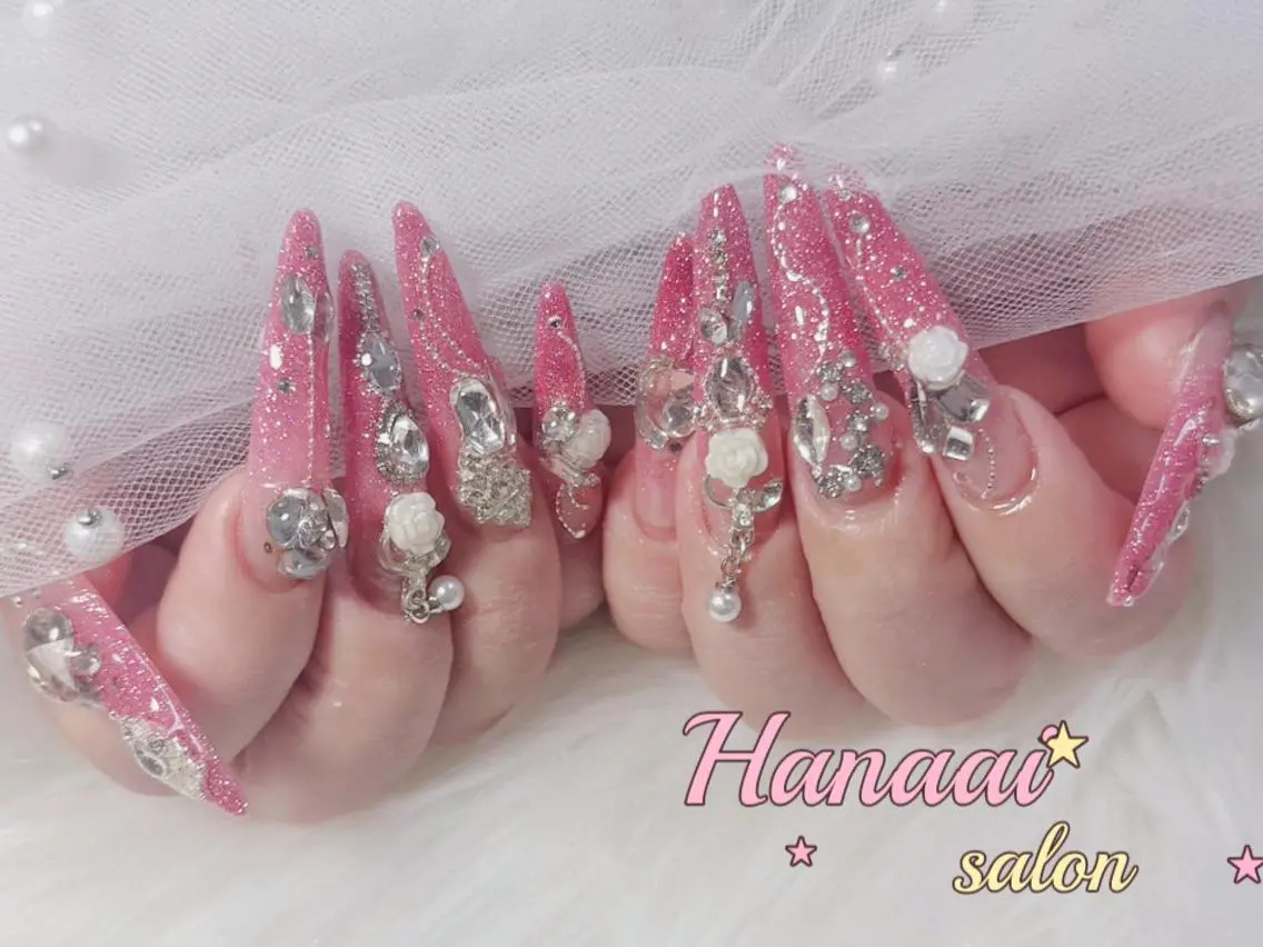 ロング 韓国風ヘア ハンドネイル Hanaai Salon新宿店のネイルデザイン