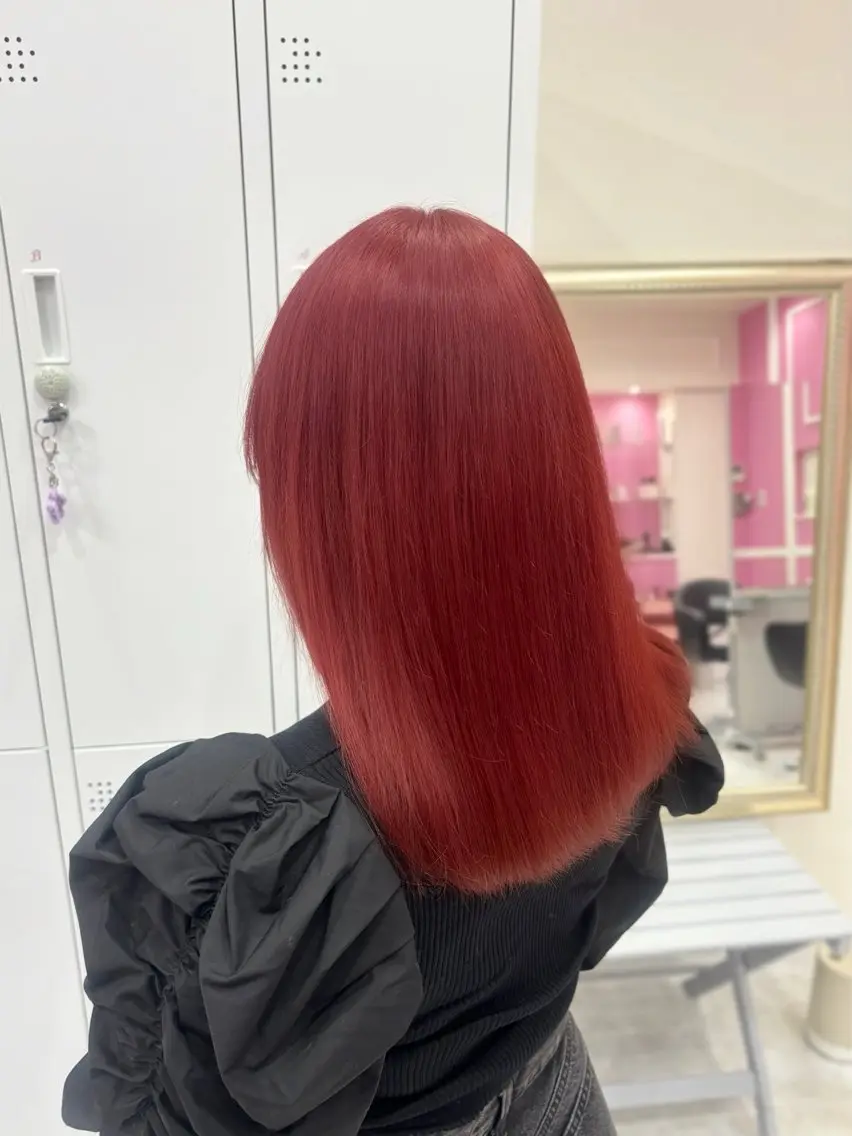 セミロング カラー 伊藤 綾のヘアスタイル
