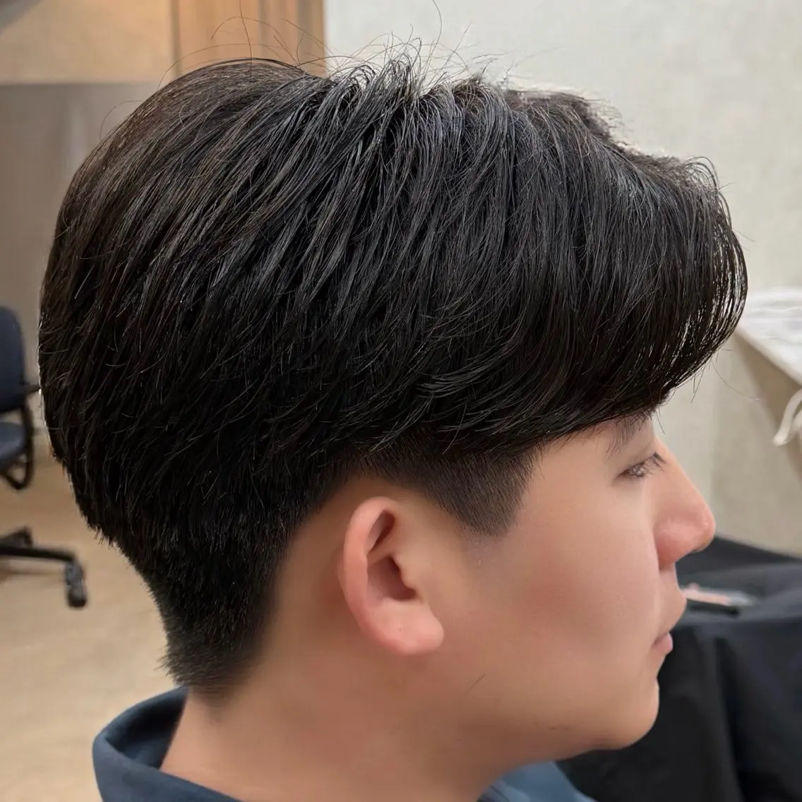 メンズ カット パーマ ニュアンスパーマ🌀 毛流れ🩶イザベラのヘアスタイル