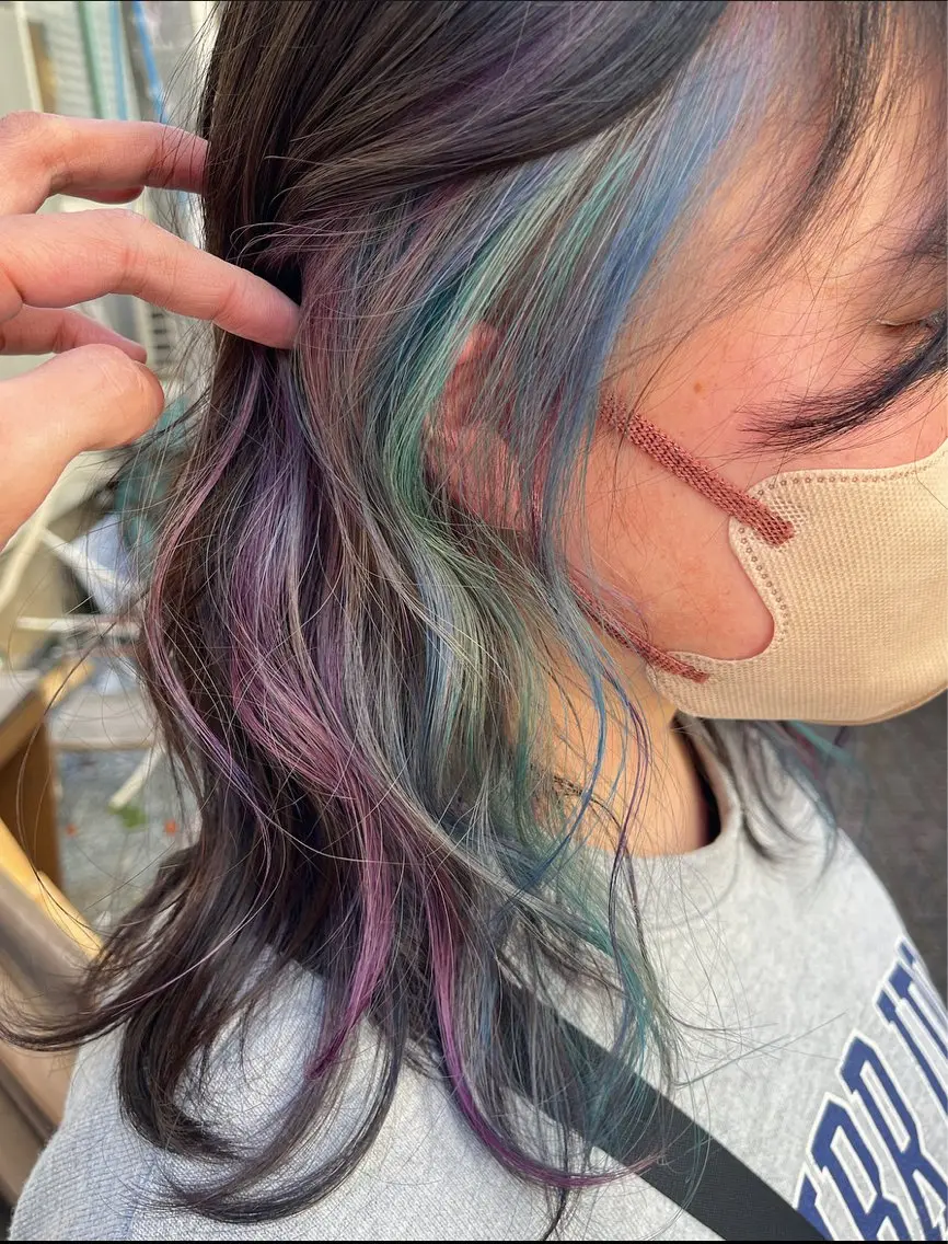 ミディアム カラー ブリーチ イヤリングカラー ユニコーンカラー カット ヘアカラー トリートメント 原宿サロン代表 デザインカラー伊藤卓のヘアスタイル