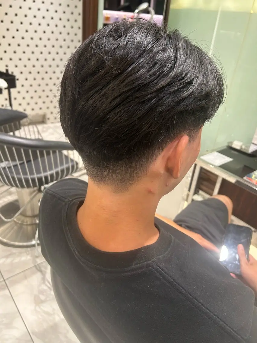 【💈barberの技術をそのまま再現💈】✨men'sテーパーフェードカット➕肩こり冷え性抑制スパ💇の写真
