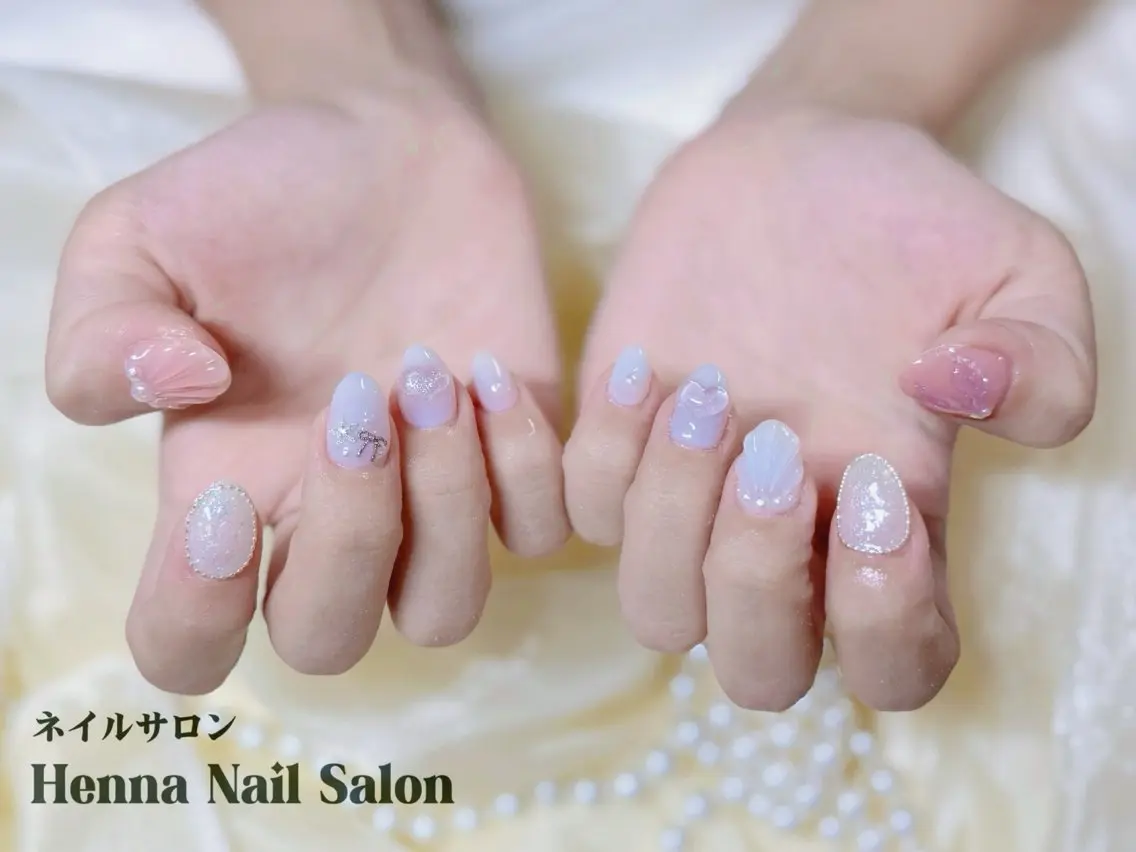 ネイル ハンドネイル Henna Kongssalonのネイルデザイン