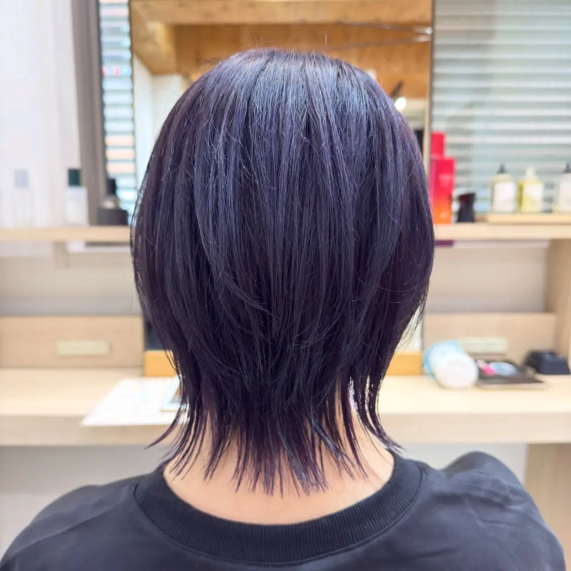 ミディアム カラー ブリーチ ダブルカラー ラベンダーカラー カット ヘアカラー トリートメント 🪽ラベンダーカラー 暗髪透明感🪽レイナのヘアスタイル