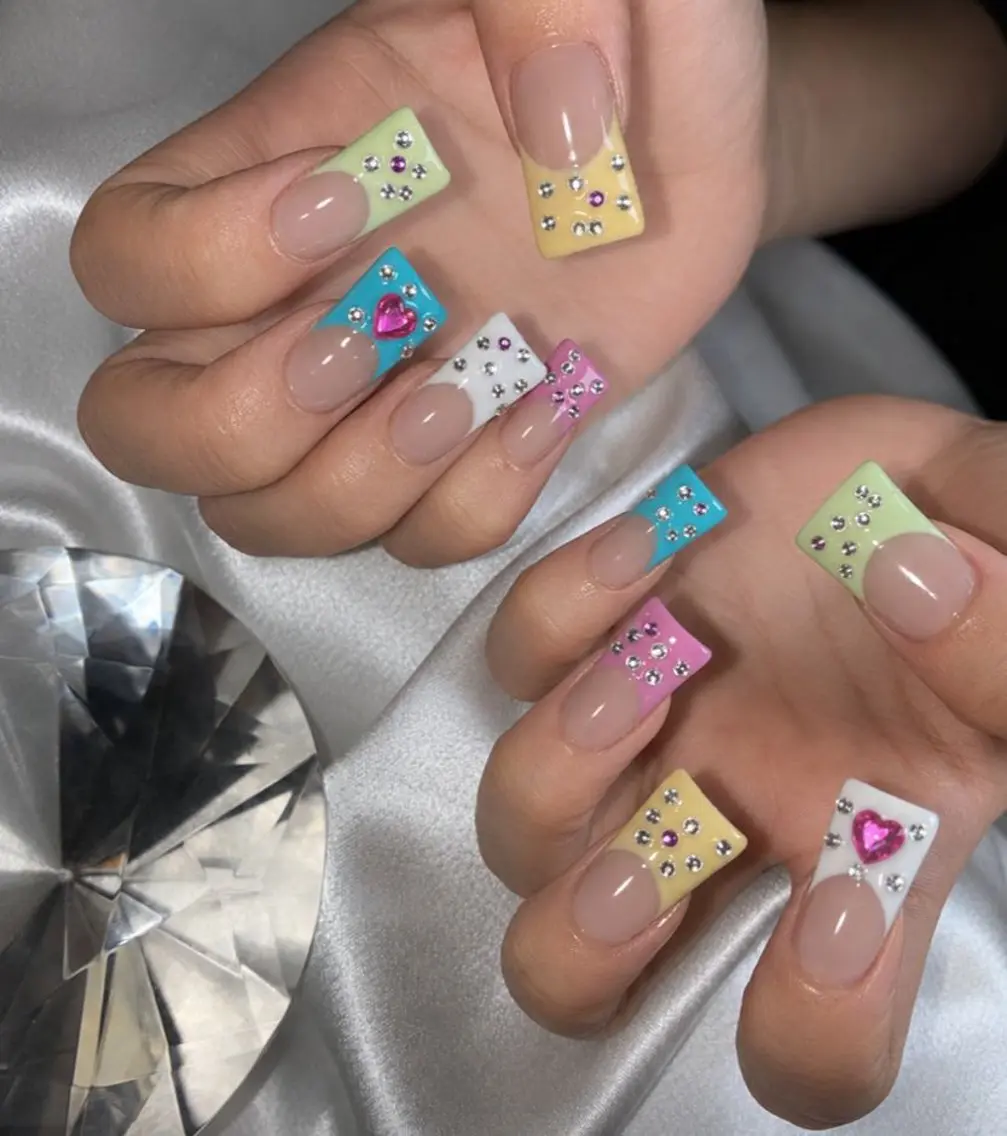 ミディアム ハンドネイル YOKOSUKA NAILS💅✨のネイルデザイン