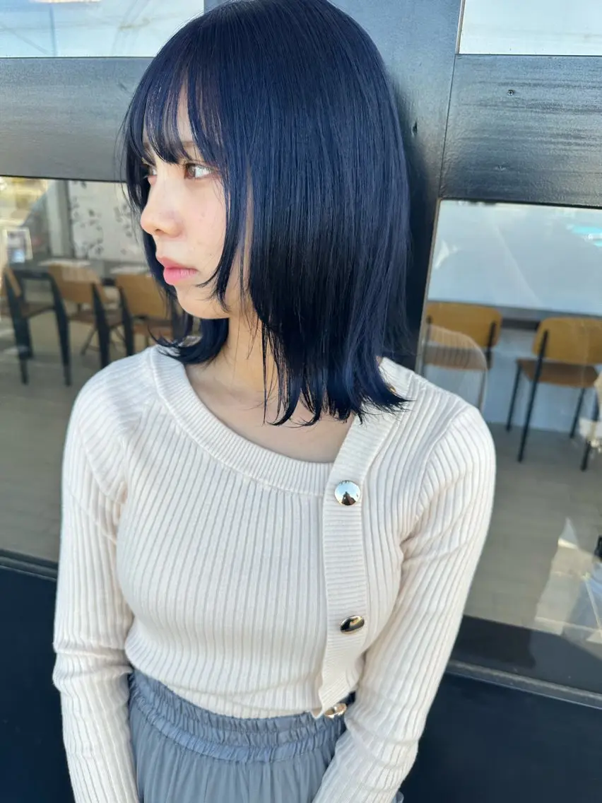ショート カラー ブルーカラー 遠藤 愛莉のヘアスタイル