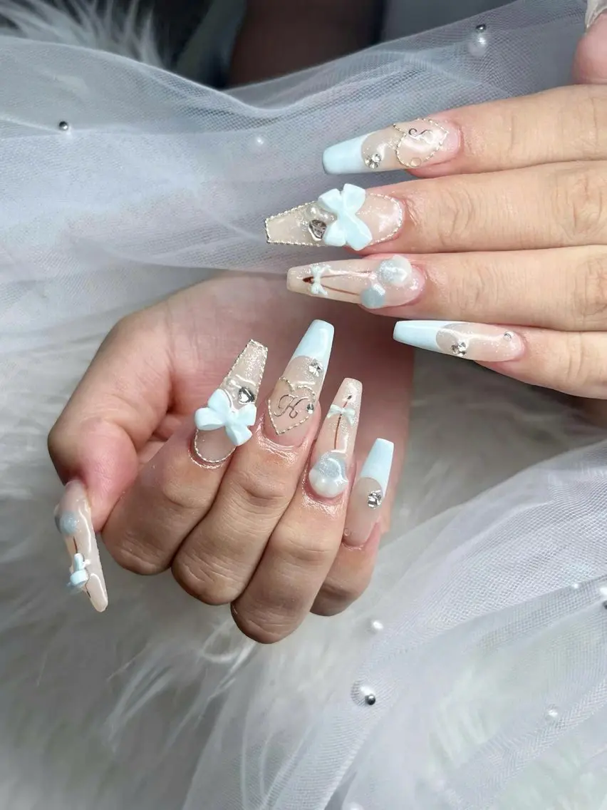 ネイル フレンチネイル ジェルネイル ガラスフレンチ ハロウィン ハート ハンドネイル H.baby Nail Salonのネイルデザイン