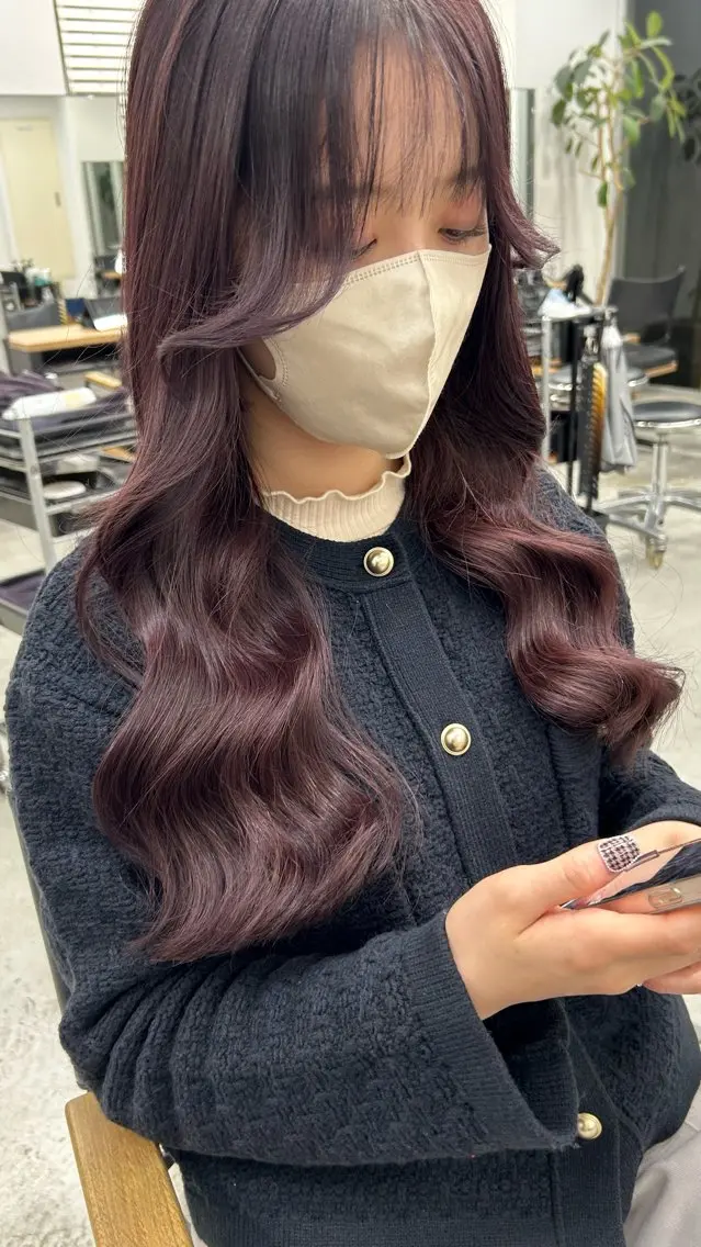 ロング カラー ブリーチ ボルドーカラー ダブルカラー ラベンダーカラー ブリーチなしカラー RYOSUKE ハイトーンのヘアスタイル