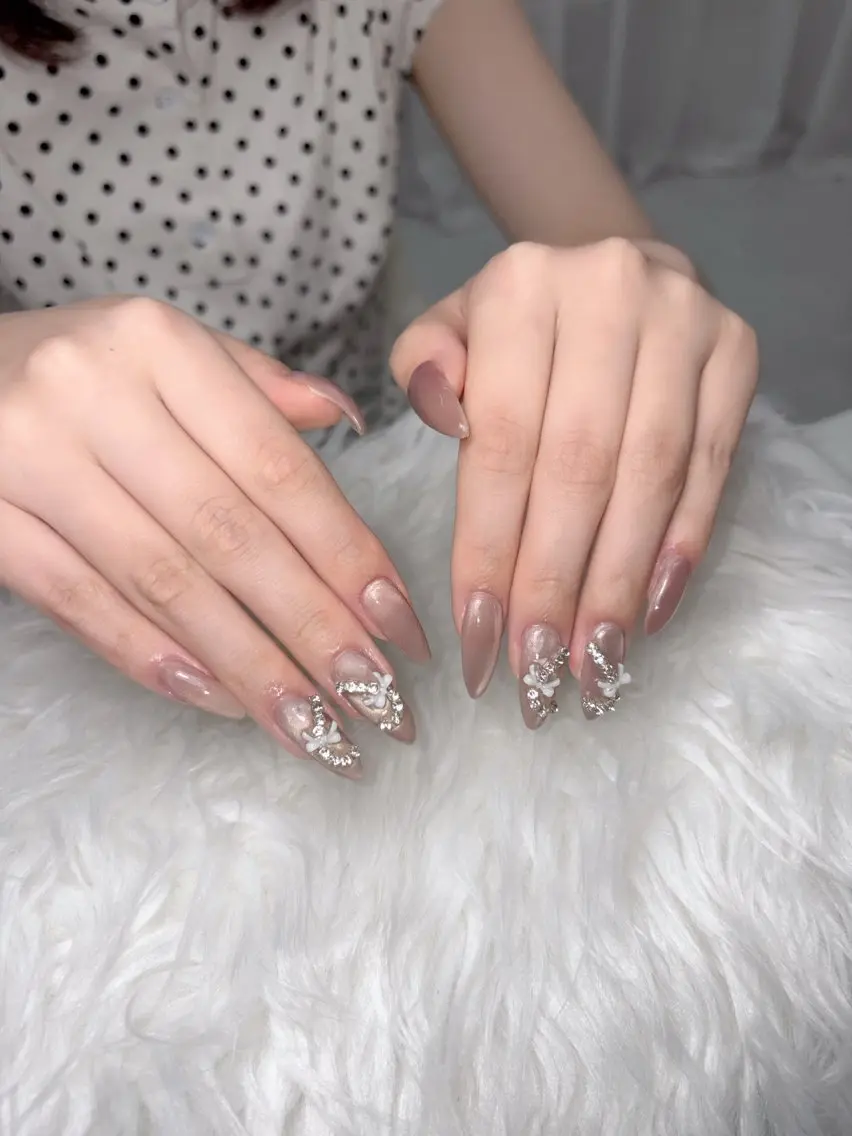 ロング ハンドネイル NENENAIL 【シヨン】のネイルデザイン