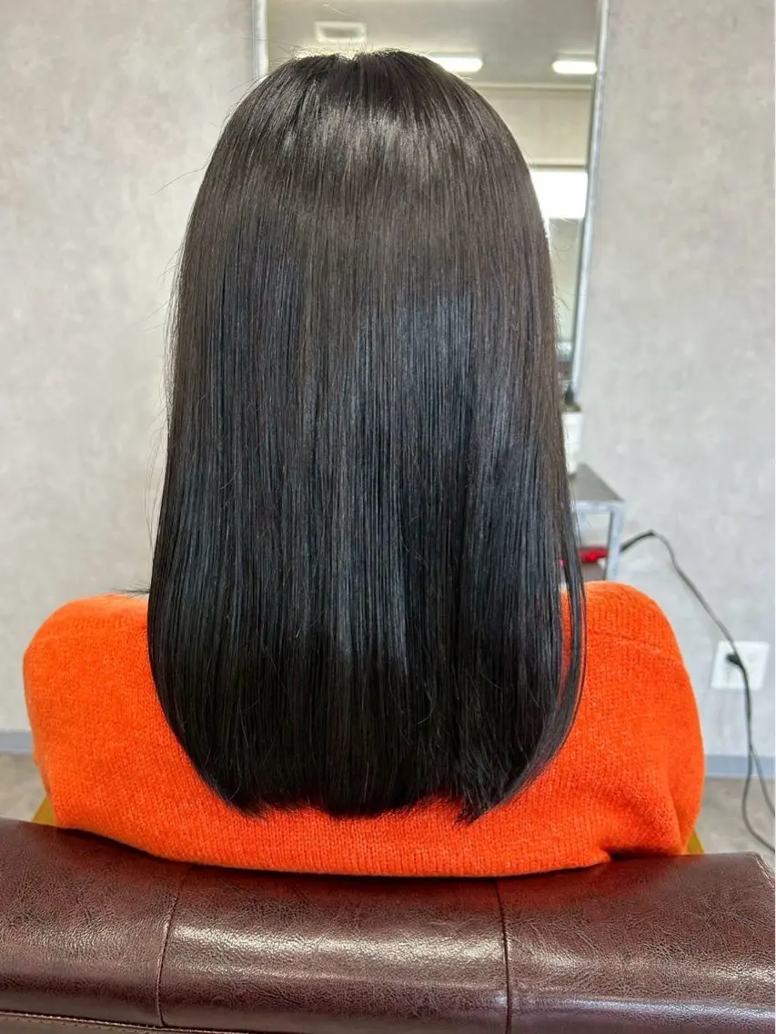 セミロング ヘアカラー LuzGracias syuutoのヘアスタイル