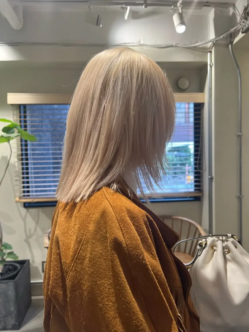 ミディアム カラー 🦮shiori アイドルオタク🦮のヘアスタイル