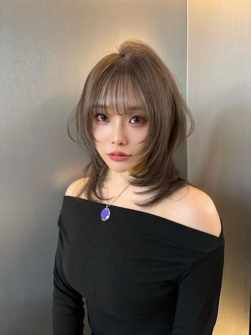ロング カラー ベージュカラー グレージュ ミルクティーベージュ 髪質改善 韓国風ヘア カット ヘアカラー トリートメント SHOUHEI 韓国風レイヤーカットのヘアスタイル