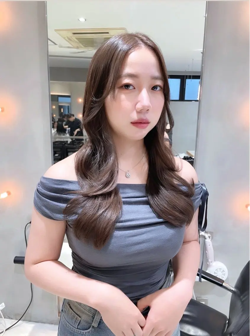 ロング カラー カット ヘアカラー ワンホン/韓国ヘア 🤍amiのヘアスタイル