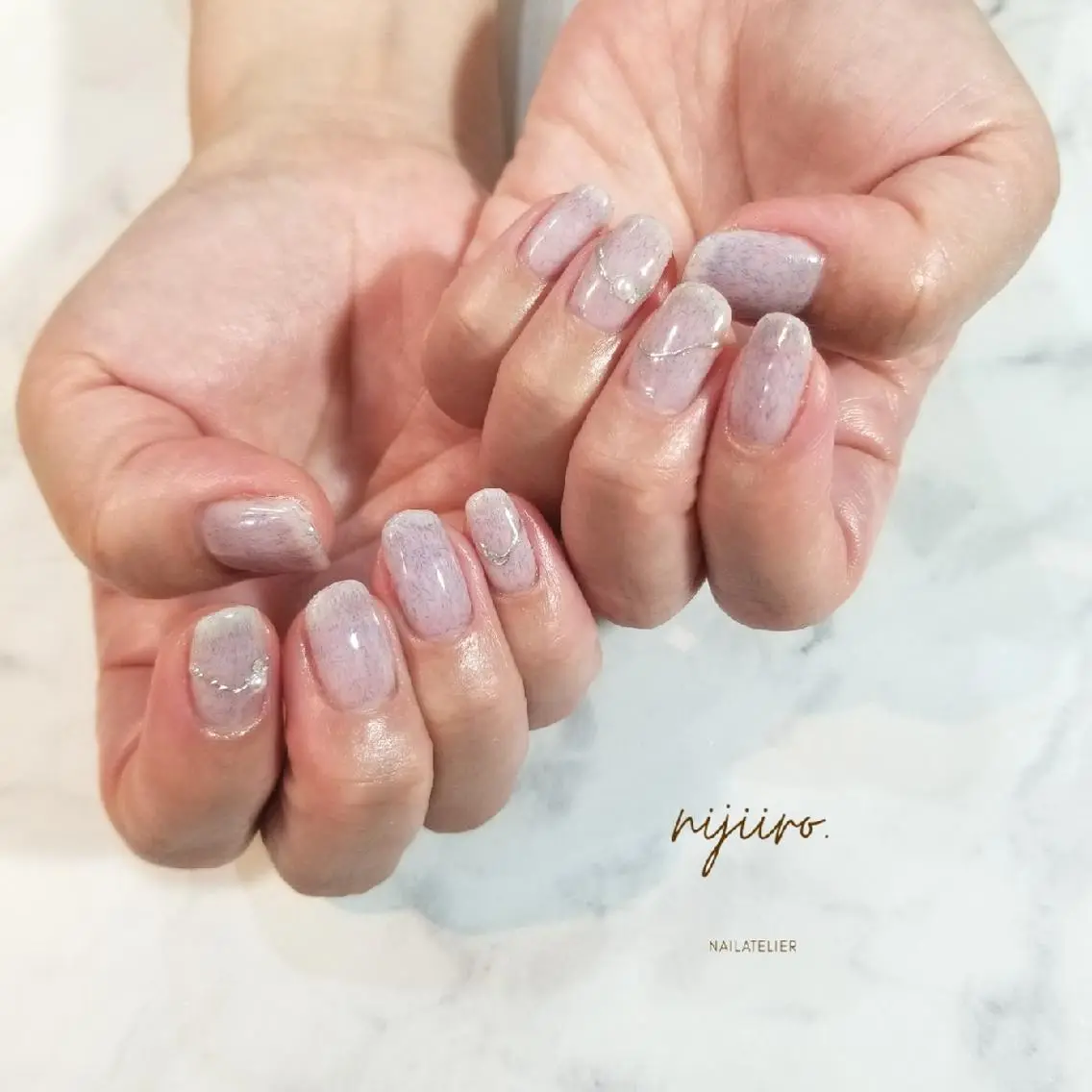 ネイル ミラーネイル シンプルネイル ハンドネイル nijiiro🌈 サトウのネイルデザイン