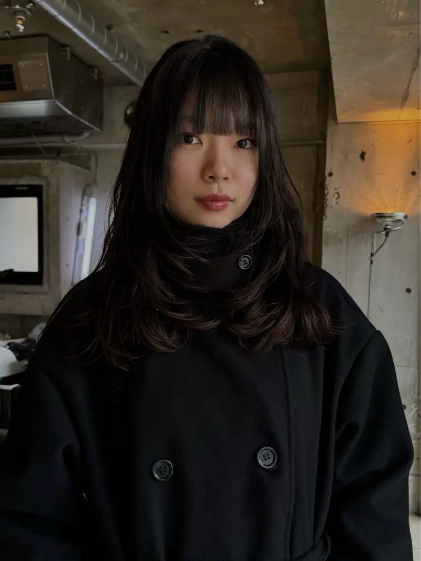 セミロング カラー 切りっぱなしボブ ボブ 顔まわりレイヤー 顔周りカット レイヤーカット カット YOKO/パーマ レイヤーカットのヘアスタイル