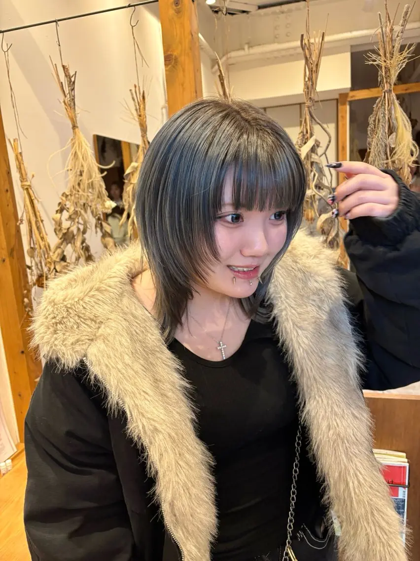 ミディアム カラー ヘアカラー トリートメント ENIF ツキのヘアスタイル