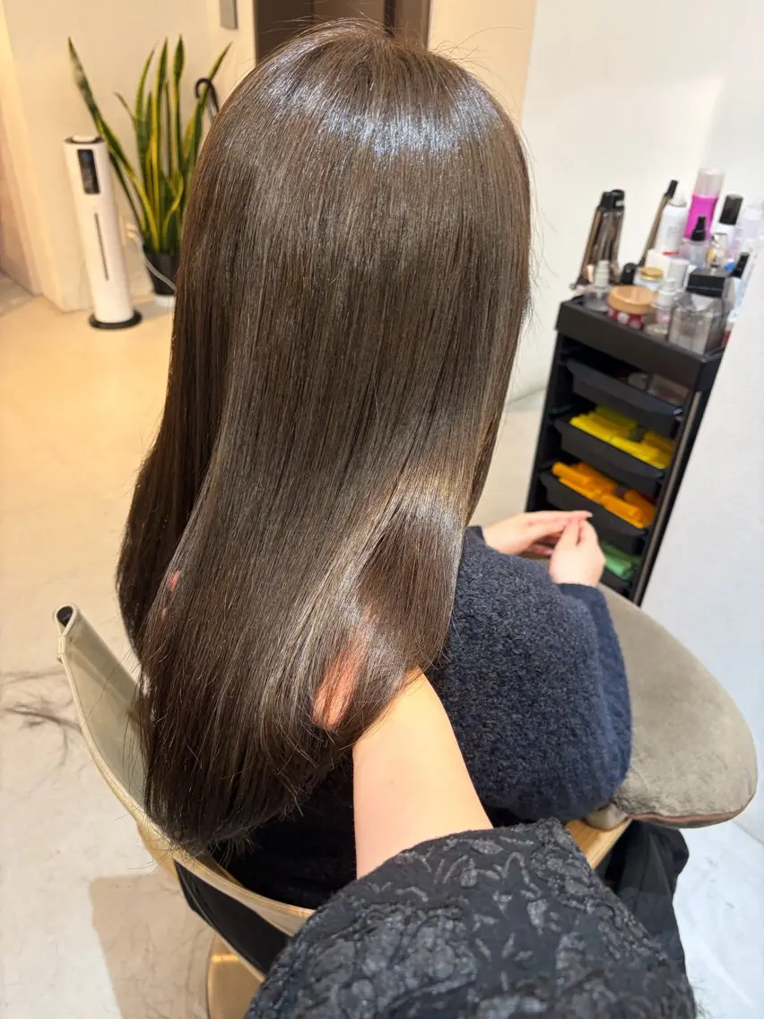 セミロング カット ヘアカラー トリートメント ✨色持ちの良い艶 カラー✨蟹江真世のヘアスタイル