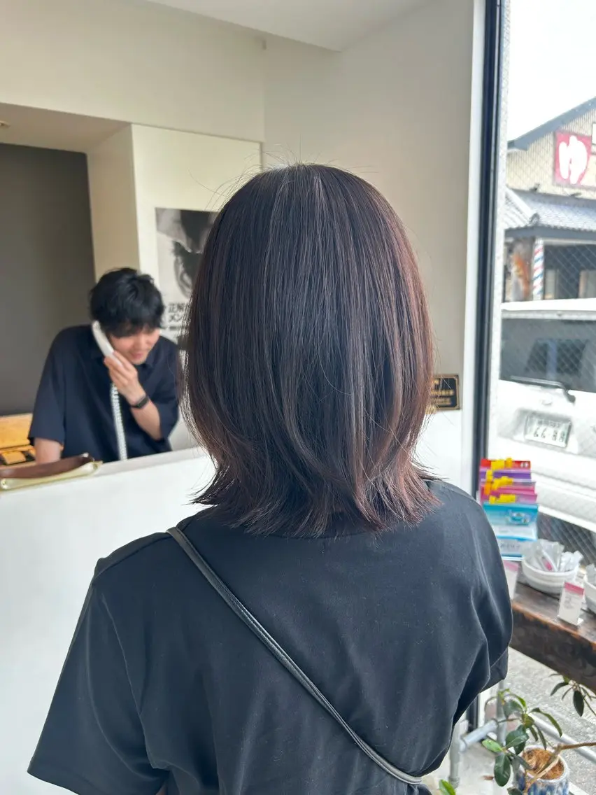 ミディアム レイヤーカット カット ヘアカラー ヴァンキャトル 山口裕真のヘアスタイル