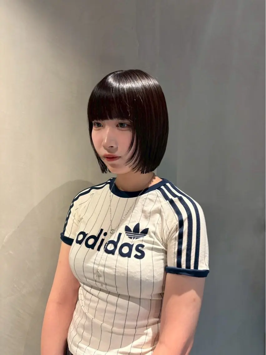 ショート 顔まわりレイヤー 顔周りカット レイヤーカット 三浦 ふたばのヘアスタイル