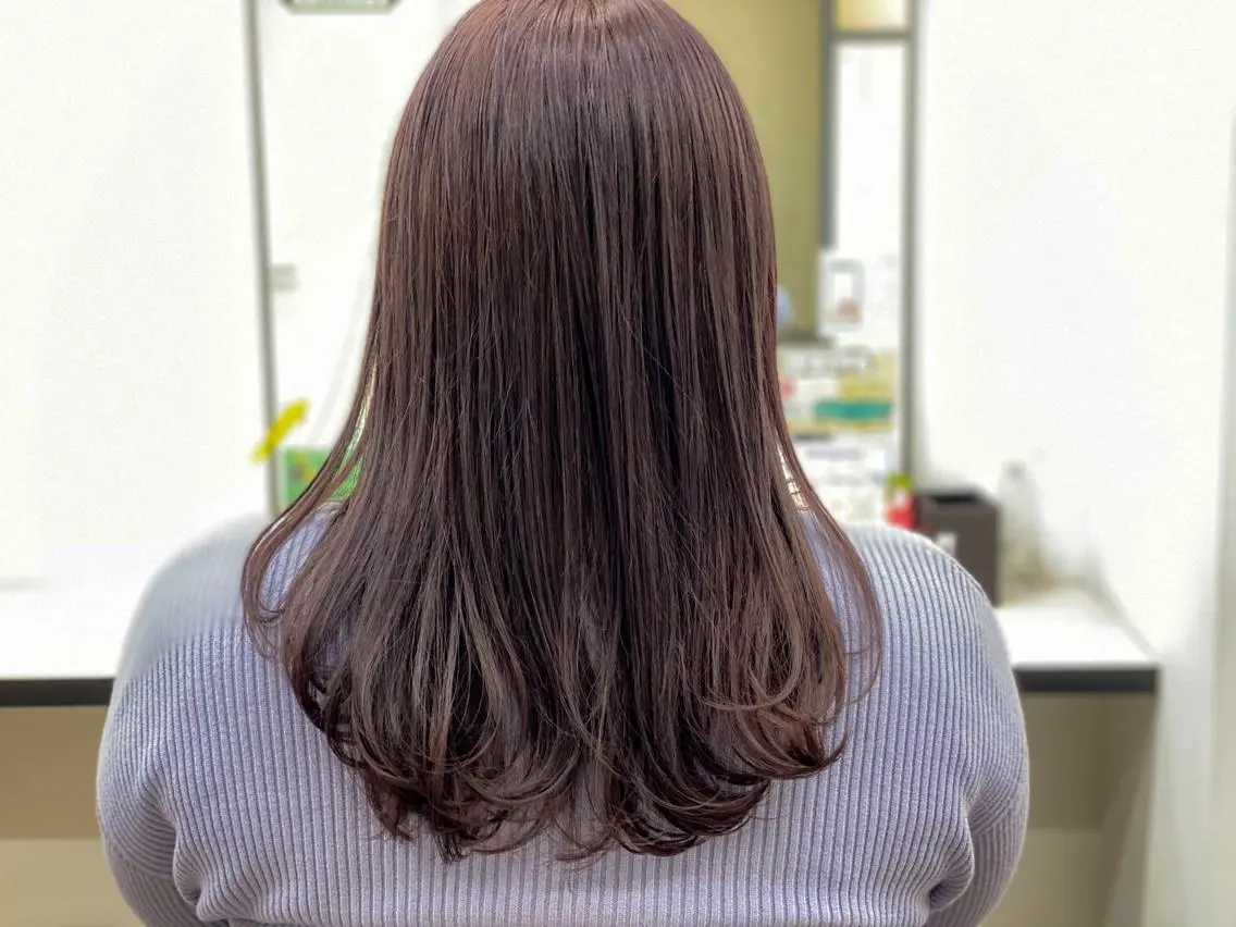 セミロング カラー ラベンダーカラー louwe 武藤幸世のヘアスタイル