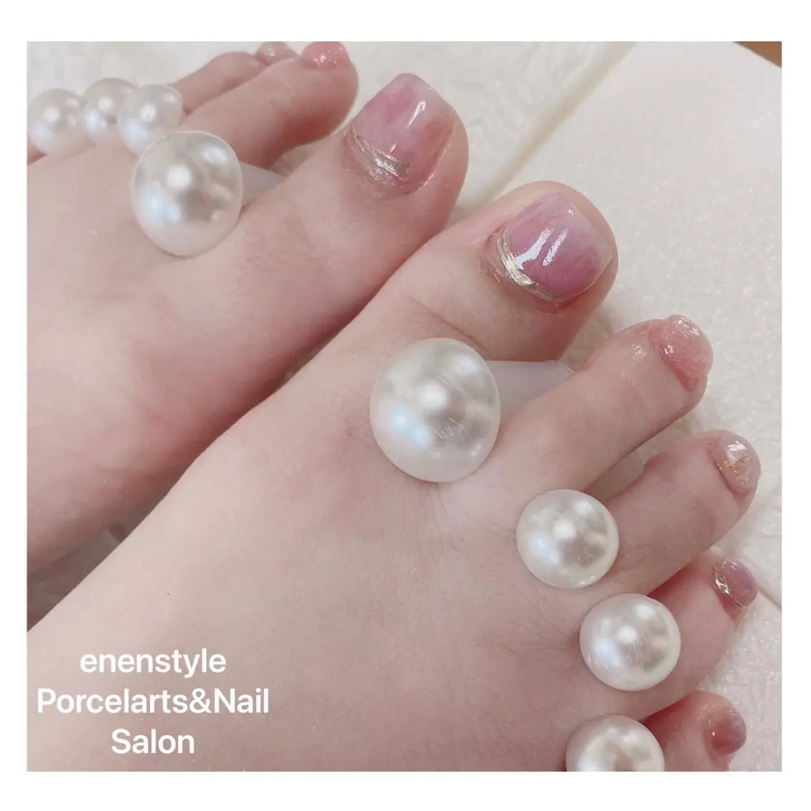 ミディアム ネイル ハンドネイル フットネイル 🐾enen style 🐾のネイルデザイン