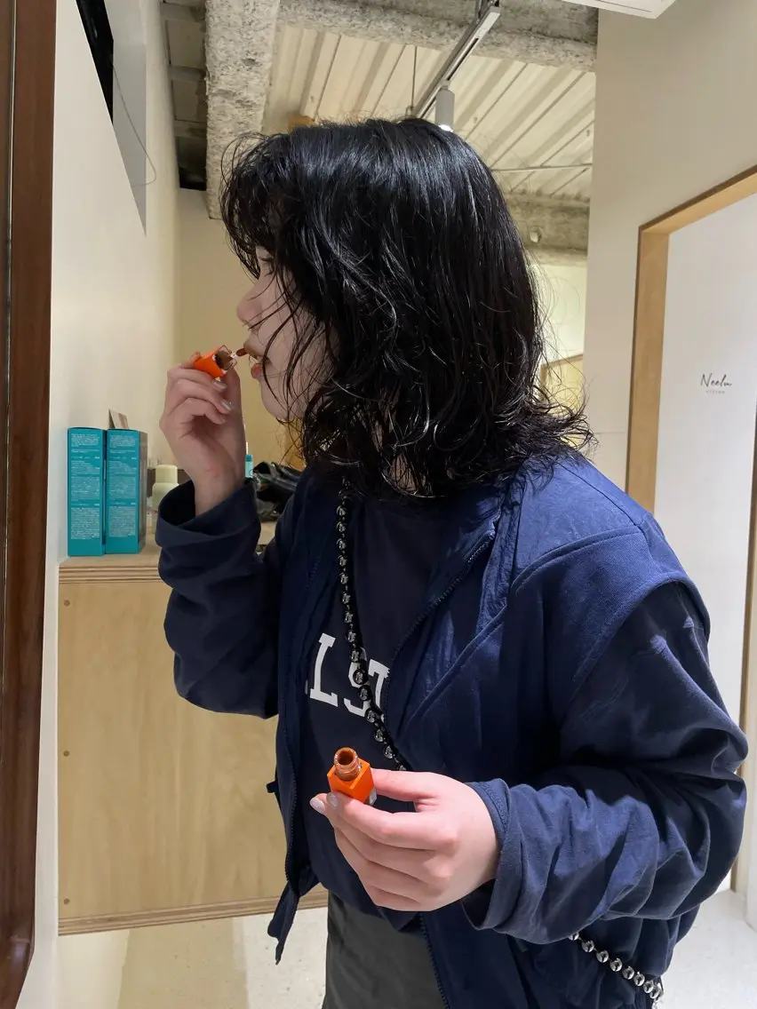 ミディアム DEEokazaki hina.Oのヘアスタイル