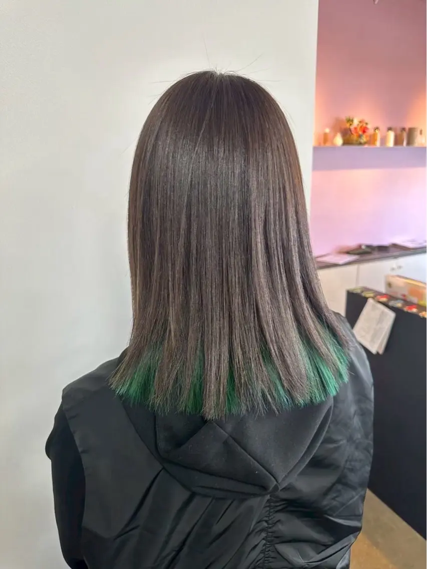全体カラー➕インナーカラー(ブリーチ込)の写真