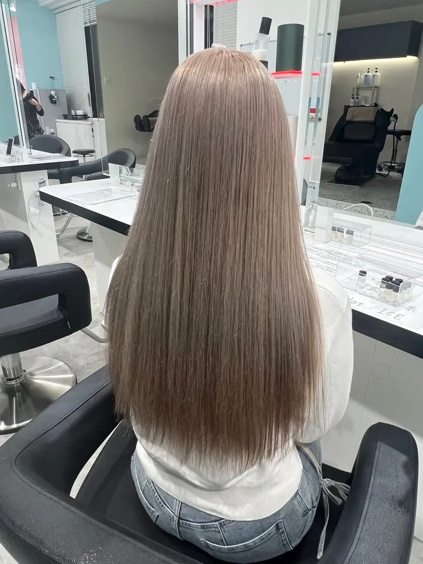 カラー ミルクティー・透明感 🏹REN🏹のヘアスタイル