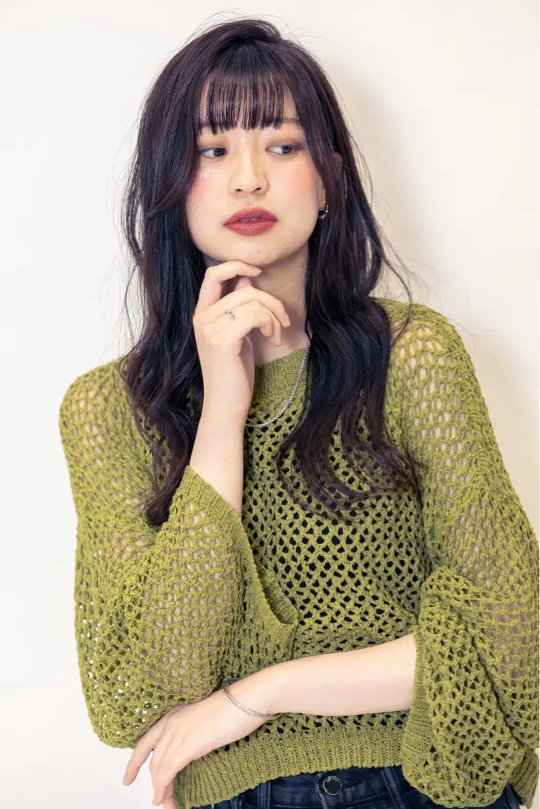 セミロング ブリーチなし透明感 🕊ワダ　ユイのヘアスタイル