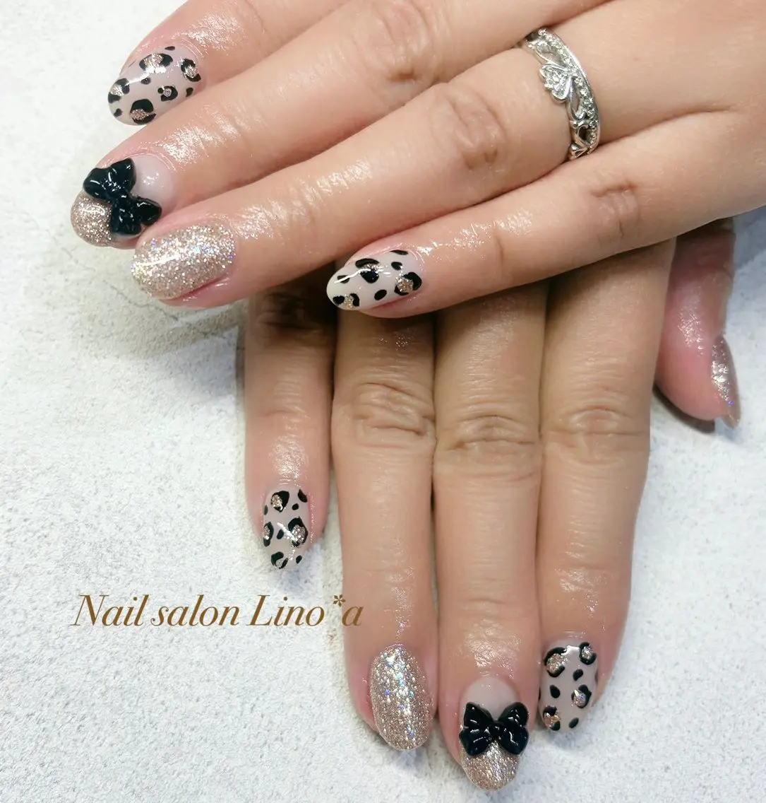 ネイル アニマル柄 ガーリー ゴールド ラメ(グリッター) 持ち込み ハンドネイル Nail salon Lino*aのネイルデザイン