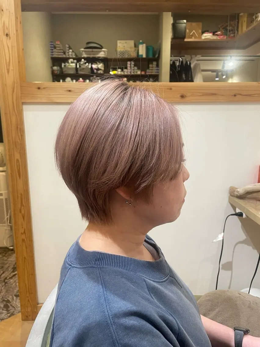 ショート カット ヘアカラー 山口 里莉のヘアスタイル