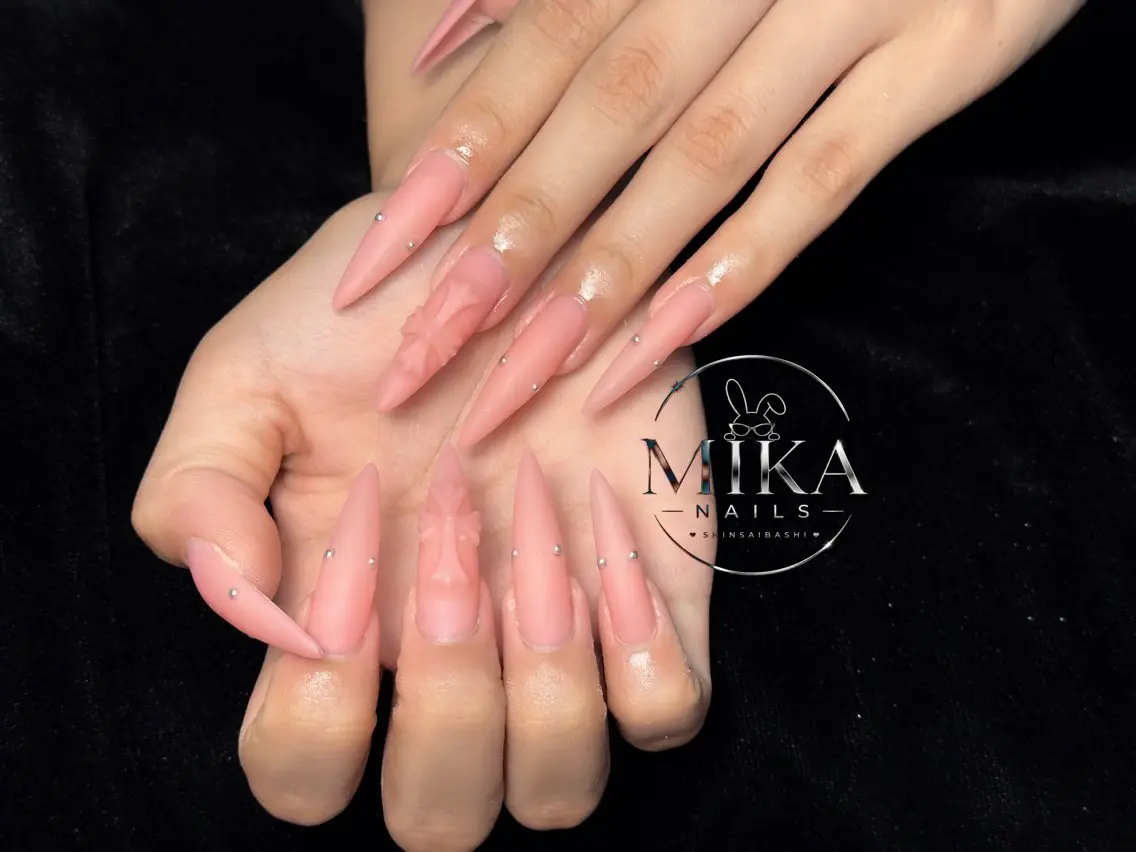 ネイル ガーリー キラキラネイル 韓国ネイル ロングネイル シンプルネイル ハンドネイル 🦊Genie🦊 Mika Nailsのネイルデザイン