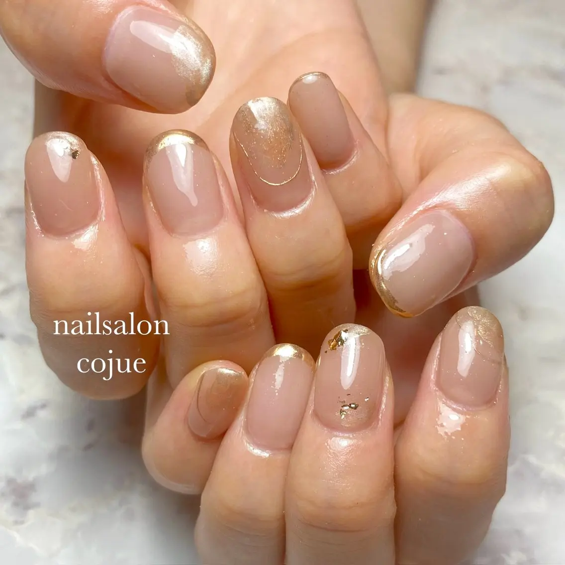 ネイル ゴールド ニュアンスネイル オフィスネイル ピンク ピンクベージュ ハンドネイル nailsalon cojue  ERIのネイルデザイン