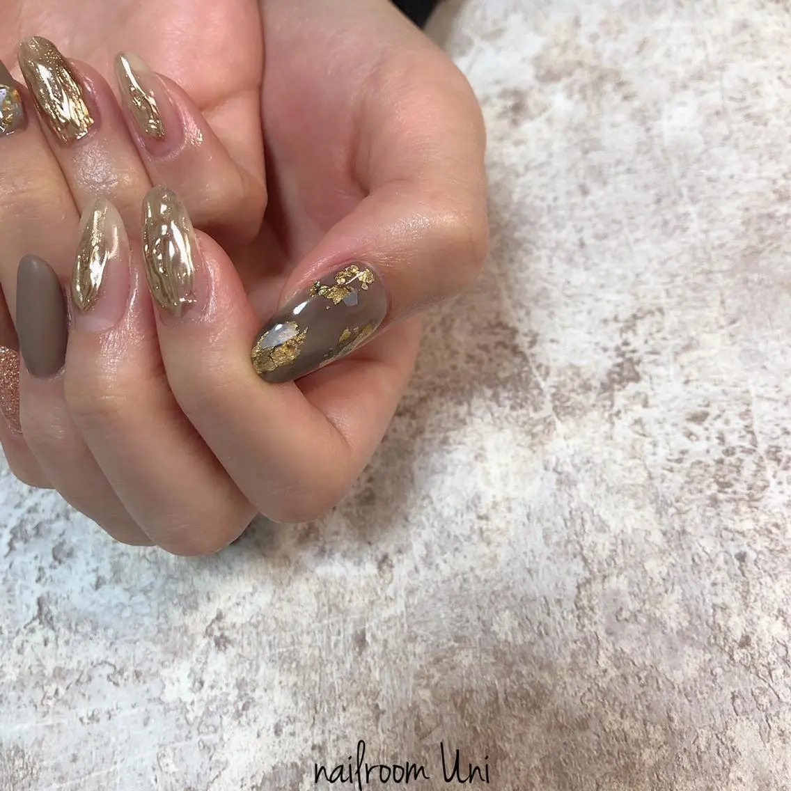 ネイル 成人式 ゴールド ミラーネイル ハンドネイル lilbondir. chiharuのネイルデザイン