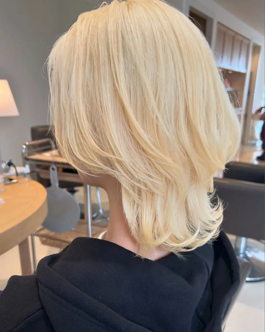 ショート カラー 本間 良のヘアスタイル
