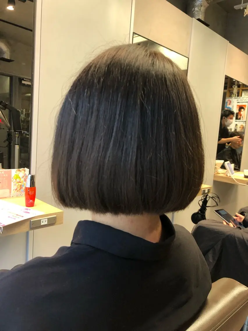ミディアム ボブ 🎀縮毛矯正.暗髪 .艶髪🩶ちひろのヘアスタイル