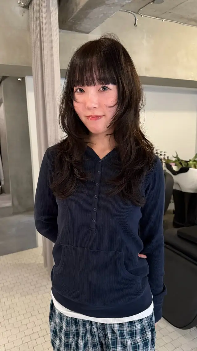 ロング ハイレイヤー レイヤーカット 中野 こころのヘアスタイル