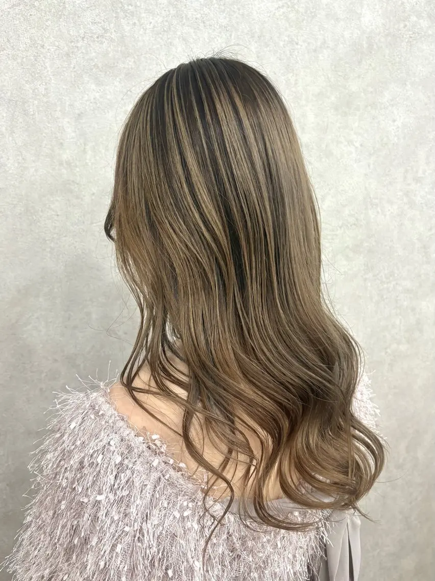 ロング カラー 【店長】ブリーチ指名 No.1戸塚優思のヘアスタイル