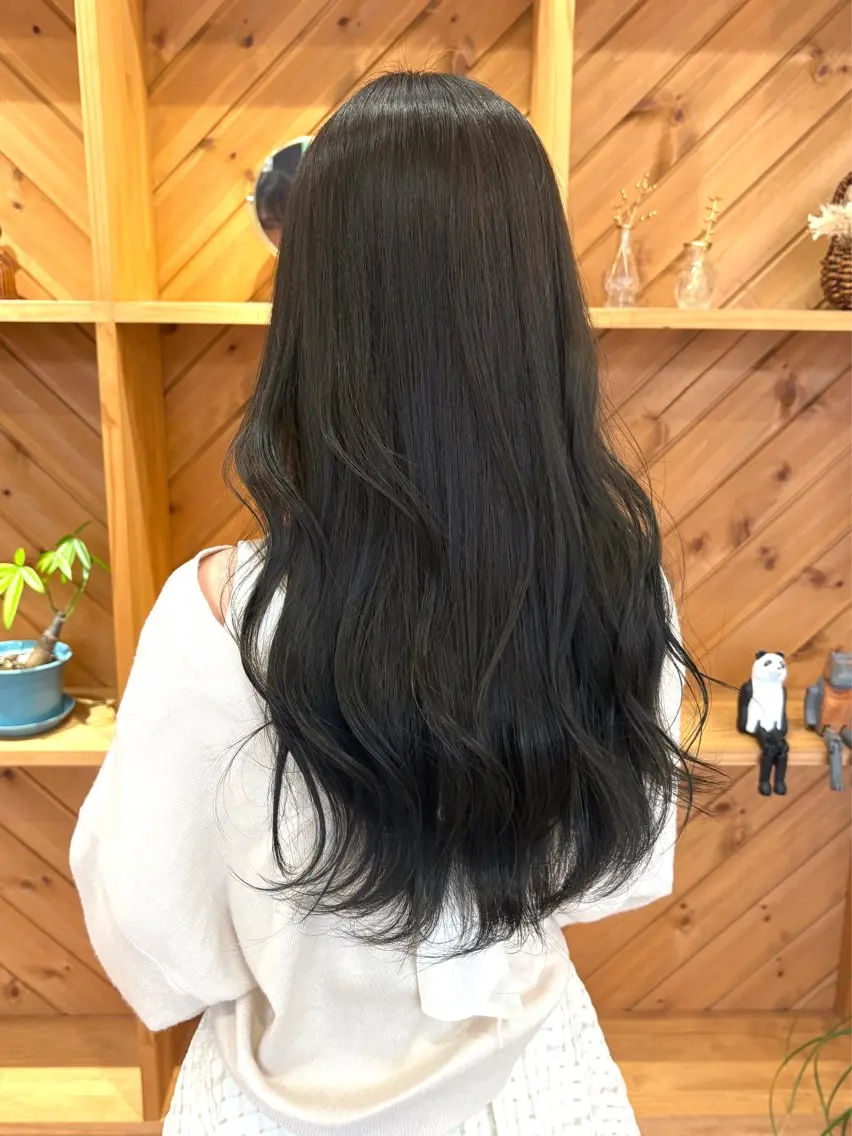 ロング カラー 明石 歩樹のヘアスタイル