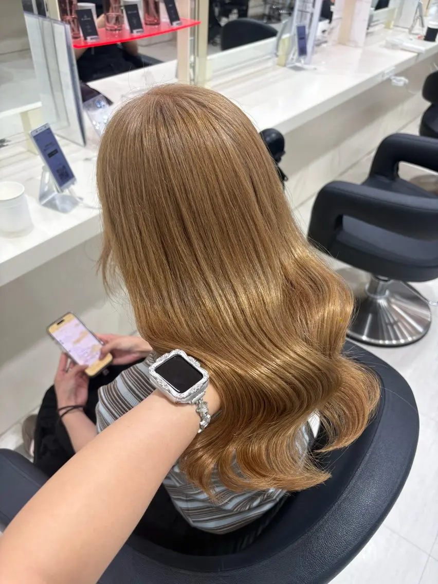 セミロング カラー ヘアアレンジ ヘアカラー 💟RINNA 艶カラー💟のヘアスタイル