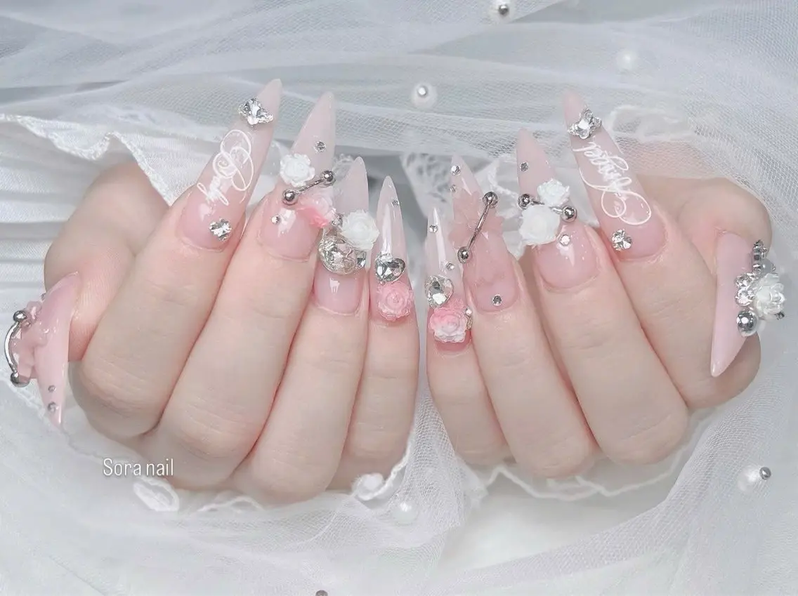 ネイル ガーリー ハート 韓国ネイル ニュアンスネイル リボン ハンドネイル Sora nail 長さ出し専門店のネイルデザイン