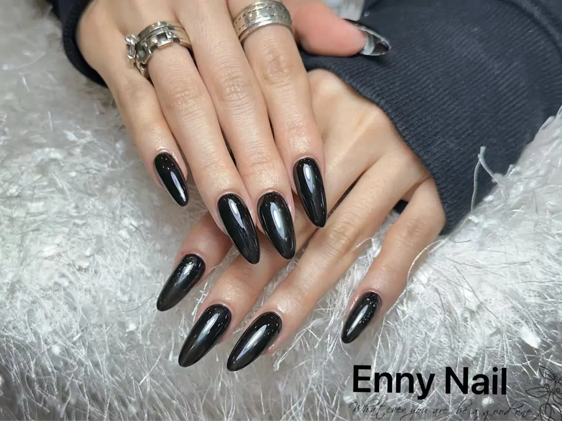 ネイル チークネイル フットネイル フレンチネイル ジェルネイル ガラスフレンチ Nailsalon Ennyのネイルデザイン