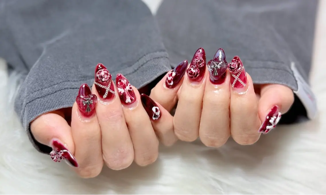 ネイル オーロラネイル チークネイル フットネイル フレンチネイル ジェルネイル ハンドネイル Havi Nailsのネイルデザイン