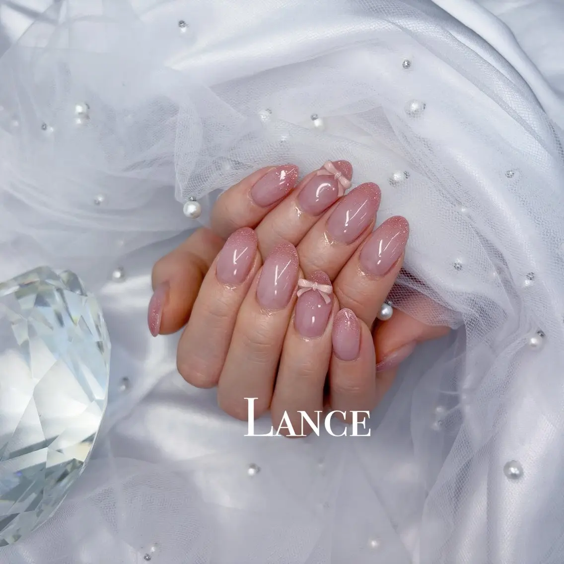 ネイル オーロラネイル ドット フットネイル 氷ネイル・うるうるネイル キラキラネイル ハンドネイル Lance nailのネイルデザイン
