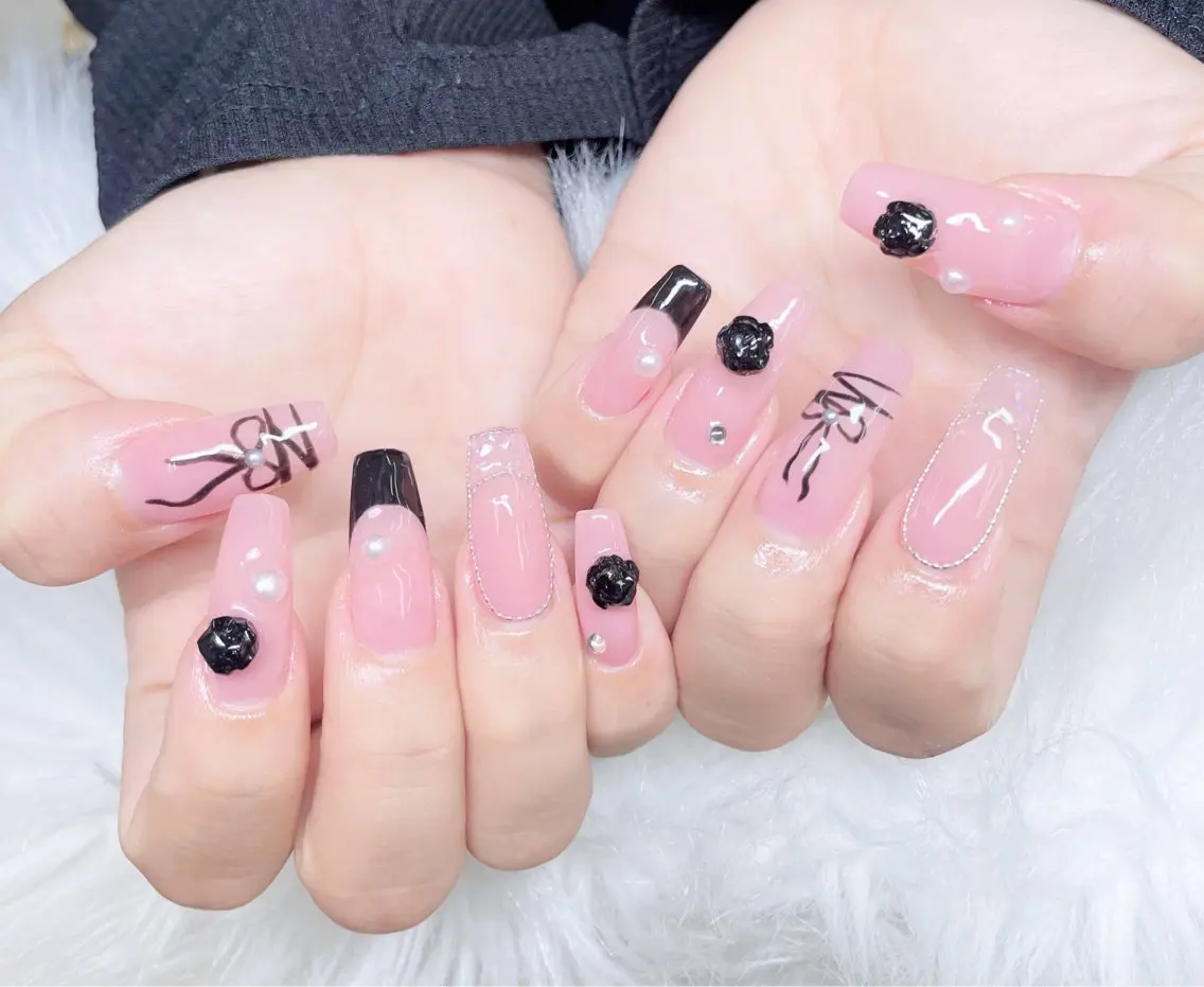 ネイル 成人式 ロングネイル マグネットネイル 大理石ネイル(マーブル) リボン ハンドネイル Amee Nail Salonのネイルデザイン