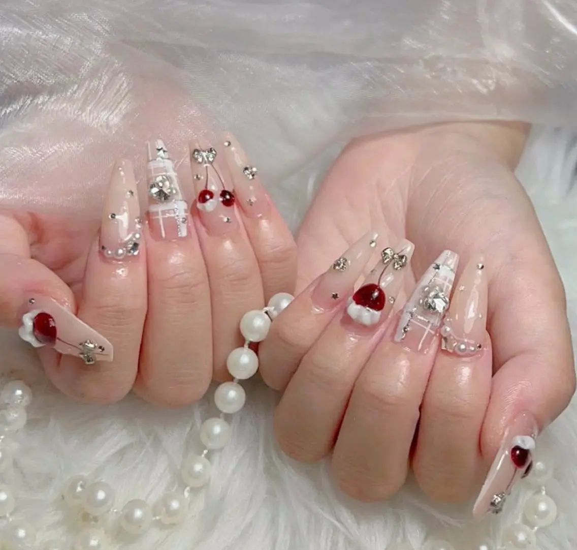 ネイル アートネイル ボルドー フレンチネイル ジェルネイル 氷ネイル・うるうるネイル ハンドネイル Julie Nail Hinのネイルデザイン