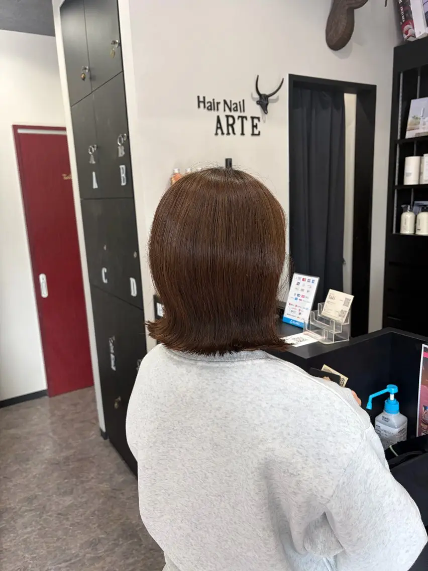 ミディアム カット 友滝 真菜美のヘアスタイル