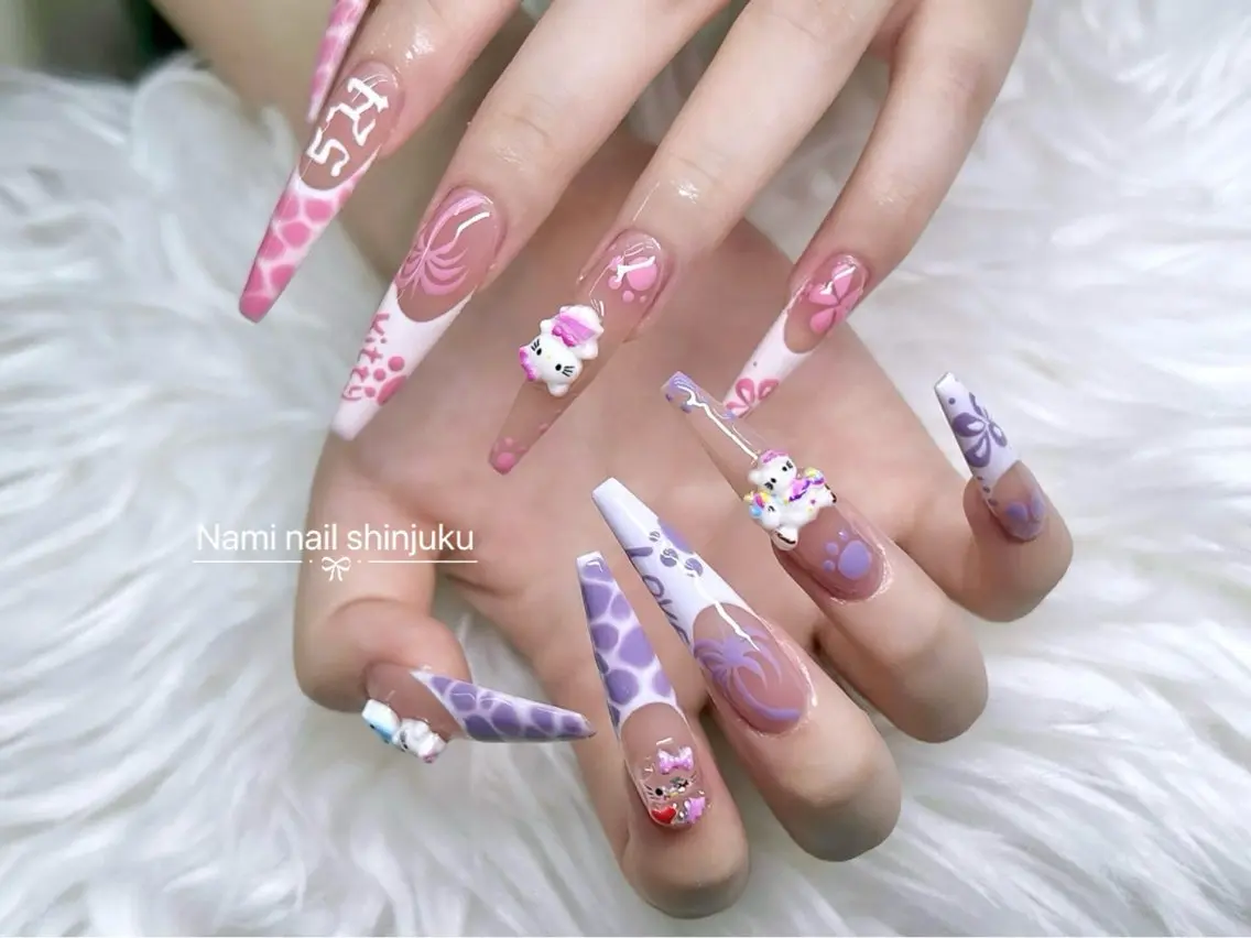 ネイル 長さ出し ガーリー 韓国ネイル ロングネイル 持ち込み ハンドネイル Nami nail salonのネイルデザイン