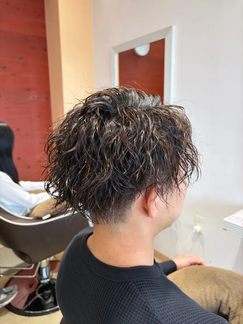 パーマ メンズ カット パーマ 淡色┊︎ナチュラル 🧁奈那美🧁*.゜のヘアスタイル