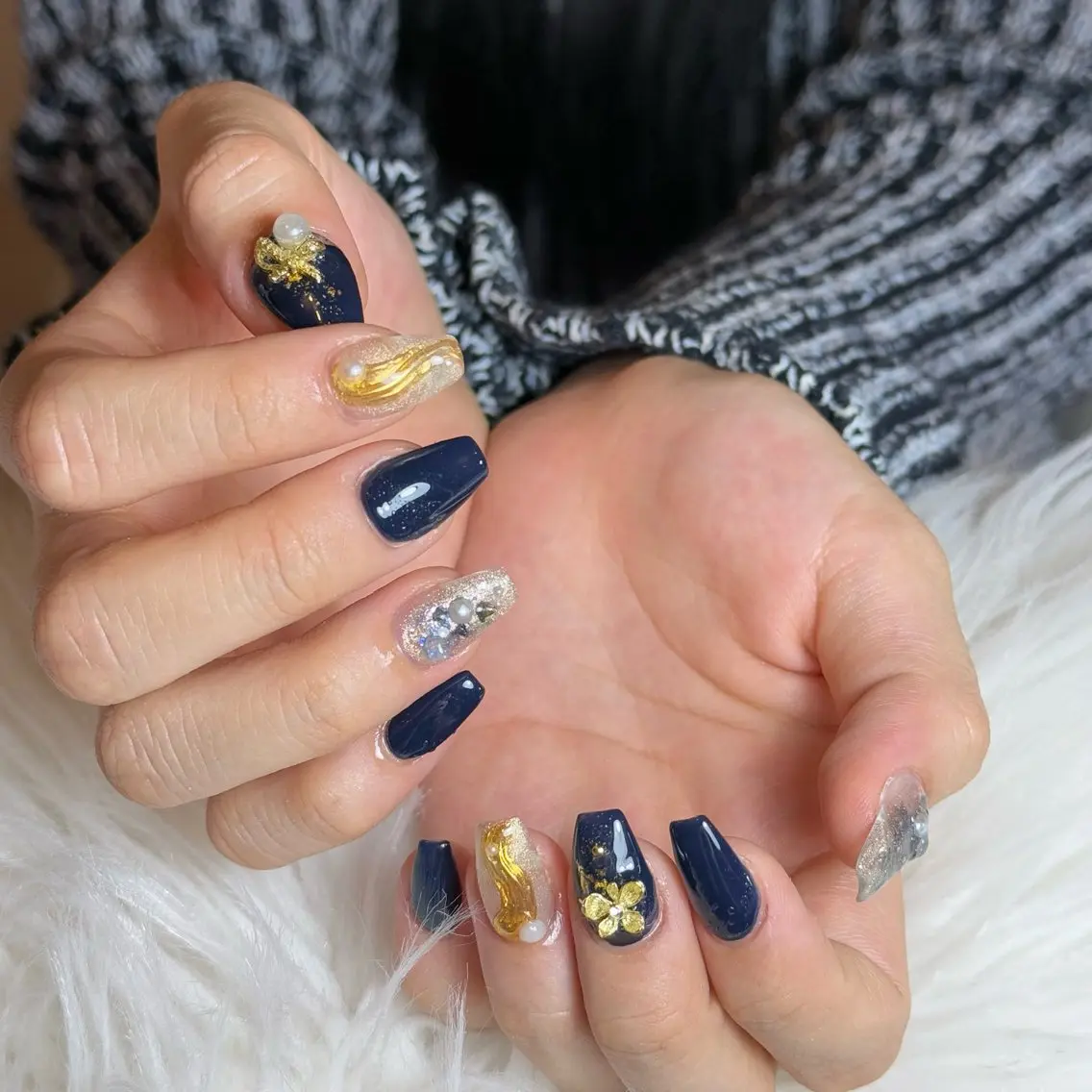 ネイル チークネイル フレンチネイル グラデーション キラキラネイル 韓国ネイル ハンドネイル Risa_ Nailのネイルデザイン